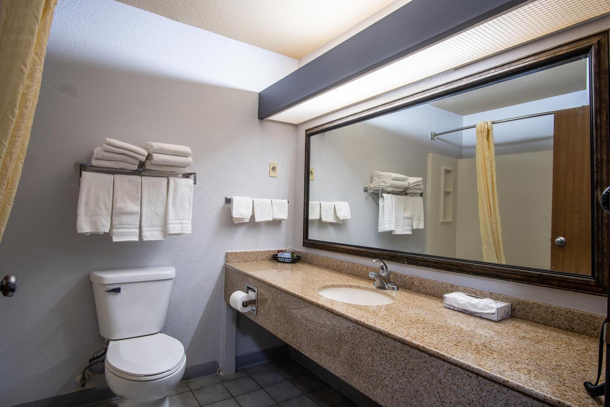 Coratel Inn And Suites By Jasper Eagan St Paul Airport & Mall Of America ภายนอก รูปภาพ