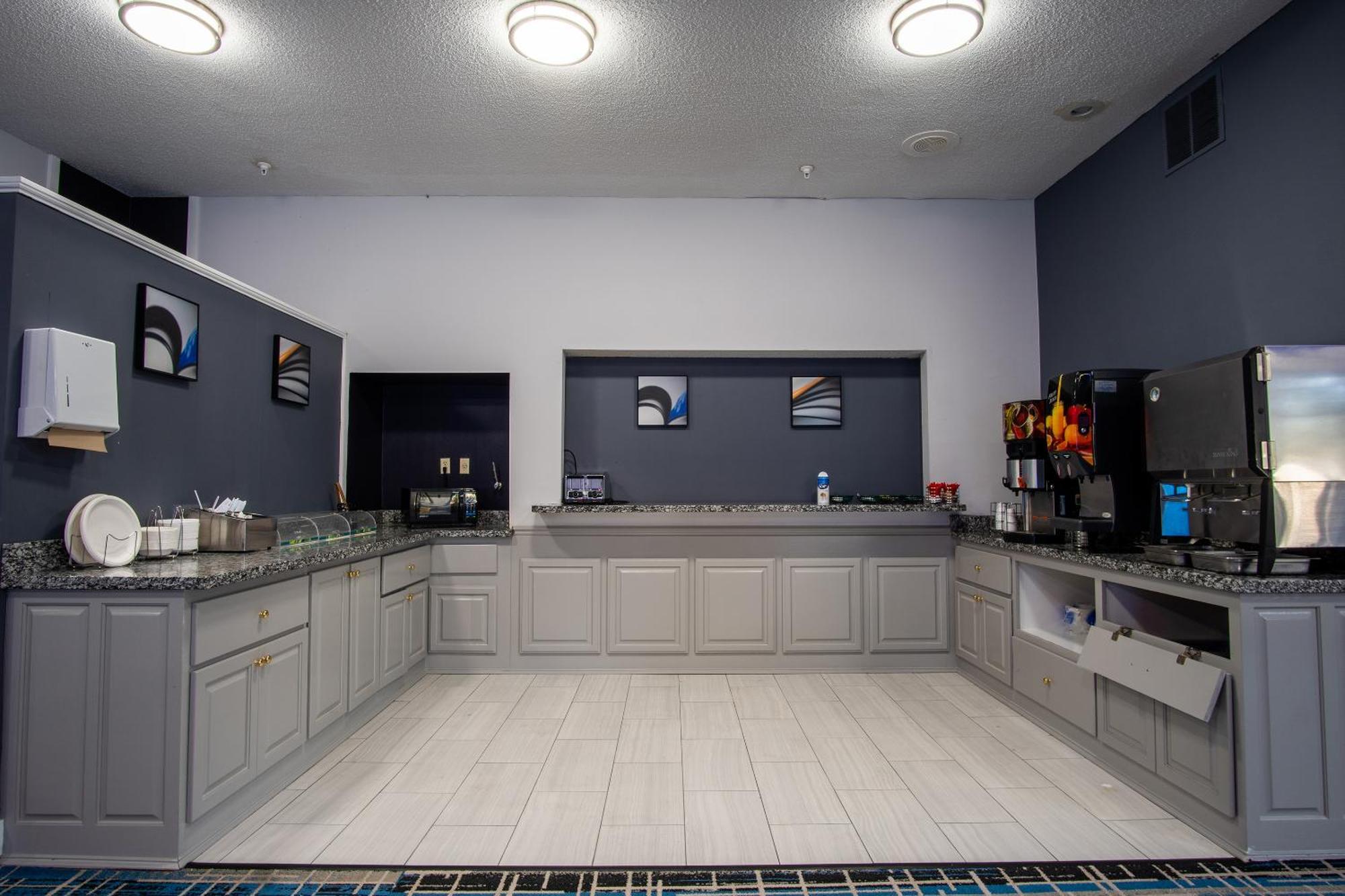 Coratel Inn And Suites By Jasper Eagan St Paul Airport & Mall Of America ภายนอก รูปภาพ